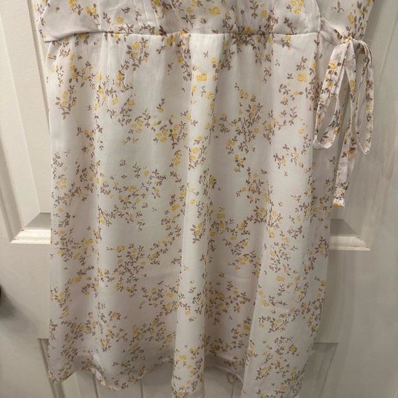 Abercrombie & Fitch Easy Waist Wrap Mini Dress White and Yellow Floral XS - Picture 2 of 4